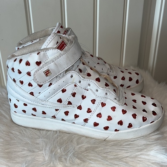 Women CUTE red sparkly novelty heart FILA high tops sneaker shoe size 7.5 - Picture 1 of 14